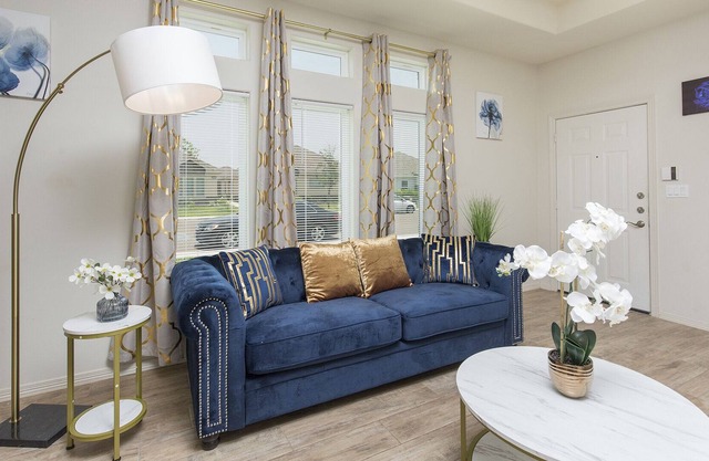 Close to hospitals, universities, restaurants, shopping mall and more