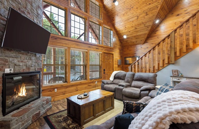Whispering Pines - Brand New 4 bdr, 4 bath in Stonebridge