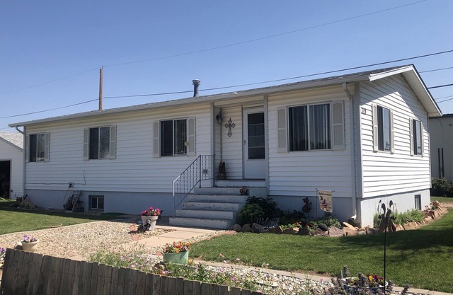 Close to Snowy Range, Ample Parking