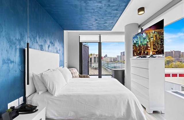 Close to Stadium Studio F Bal BR | Hotel Amenities