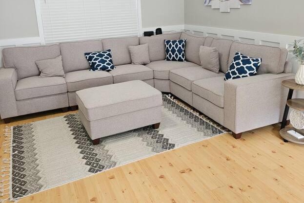 Close to the beach and attractions! Perfect for families or traveling nurses!