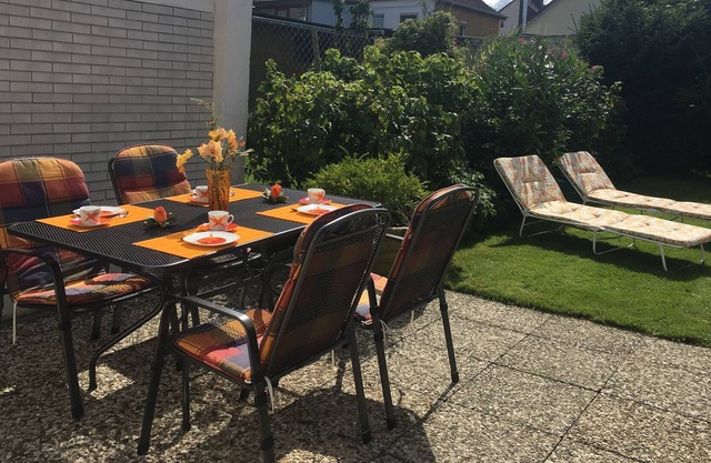 Close to the beach, renovated, bright, friendly, garden, sun loungers, barbecue
