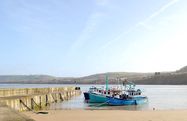 5 bedroom accommodation in New Quay