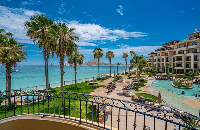 * PROCHE DE LA PLAGE * 2BR OCEANFRONT VILLA au 2ème étage au Luxury Resort & SPA