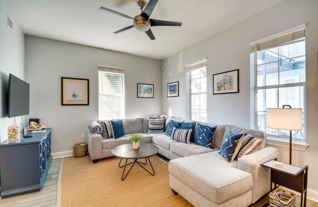 Cloud 9 on the Gulf, 1 Mi to Beach Pet Friendly