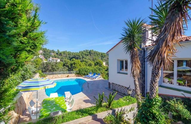 Club Villamar - Charmante villa avec piscine privée située dans la ville pittoresque de Tossa de ...