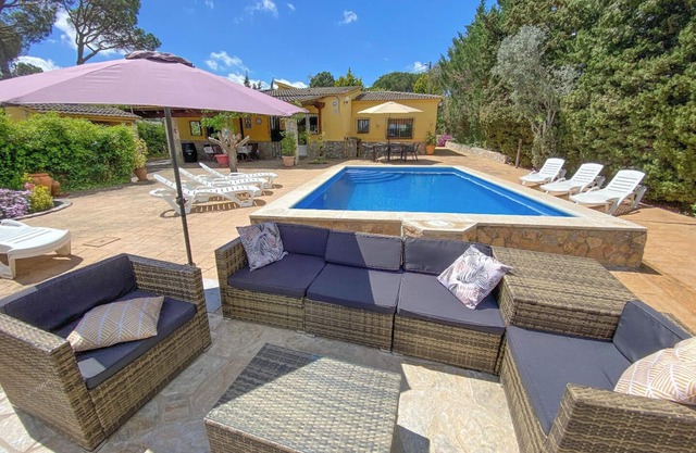 Club Villamar - Villa individuelle et authentiquement espagnole avec une piscine privée et une te...