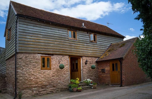 Coach House - detached cottage within 135 acres