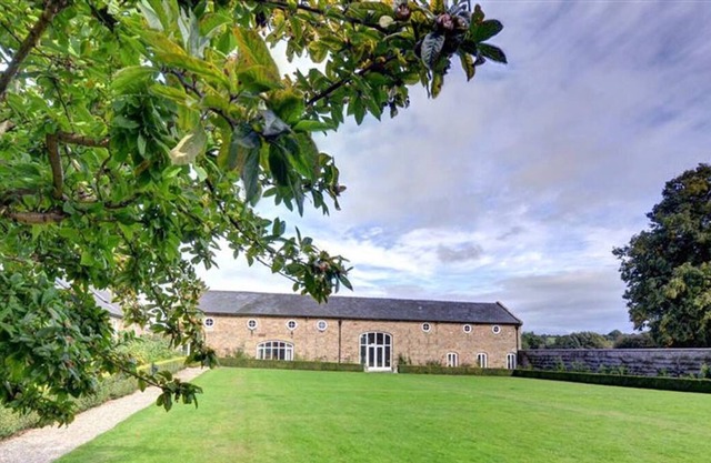 The Coach House est une propriété pour ceux qui recherchent quelque chose d'extra spécial. Situé sur un 100 acres