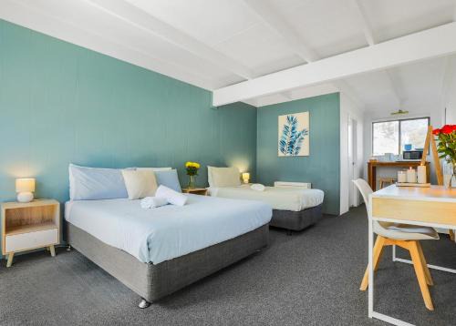 Coast Motel Eden