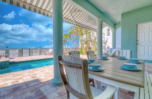 COASTAL Breeze est une villa de luxe sur la plage avec piscine et spa