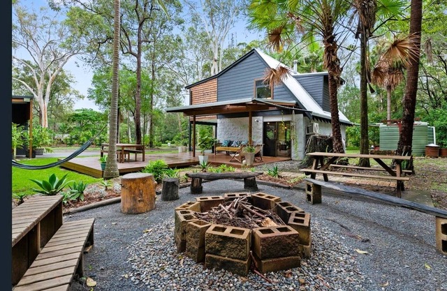 Coastal bush getaway at a house with a firepit, mins fr South West Rocks
