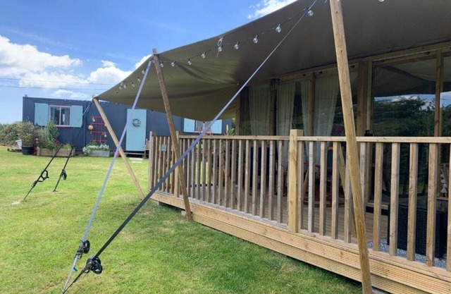 Coastal Charm: Luxury Safari Tent (Cornish vibes) Rame Peninsula Glamping