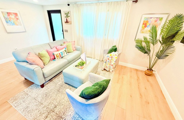 Coastal Comfort Retreat Getaway Near Hospitals