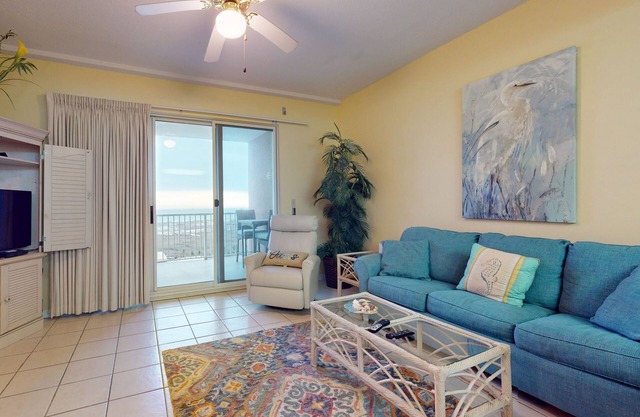 Coastal condo w/ Gulf views, balcony, shared pool & spa, fitness center