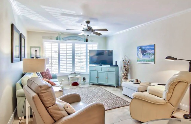 Coastal condo with park, pool, tennis court, and grill access - W/D & central AC
