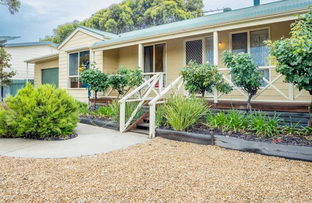 Coastal cottage 10 minutes walk to Goolwa Beach