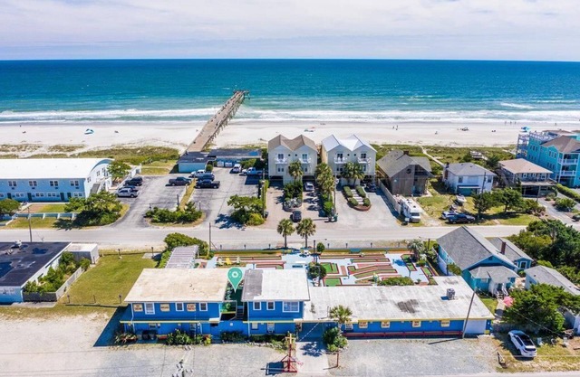 Coastal Cottage - Upscale 2 BR Condo at Mini Golf