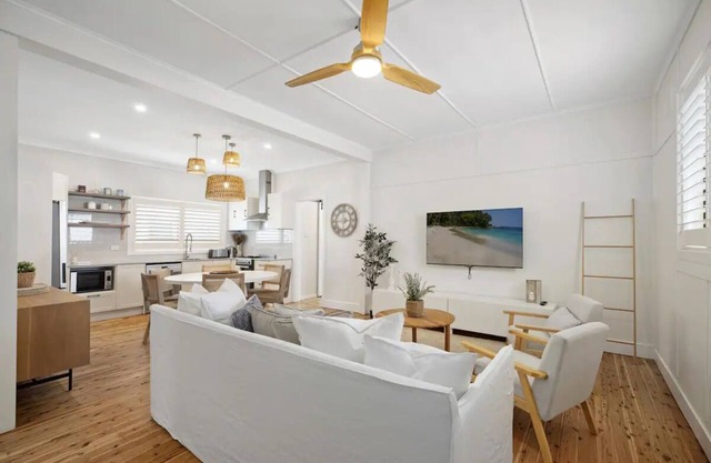 Coastal Dreams 3BR Home - Playground | Pet Friendly