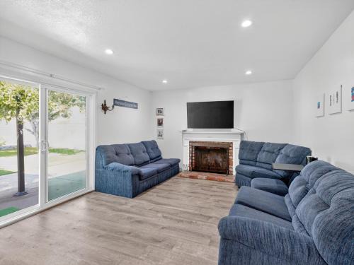 Coastal Escape with Private Mini Golf home