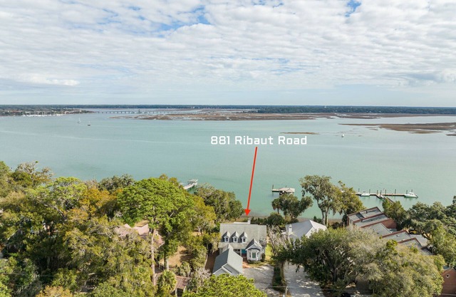 Coastal Getaway - Stunning Water Views!