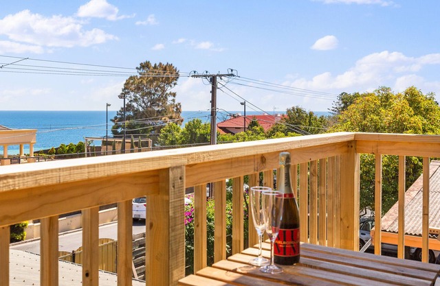 Coastal Holiday Home at Seacliff! 2 x King Beds, close to Adelaide