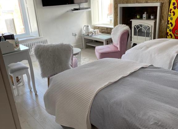 Coastal Joy - Family and friends bedrooms