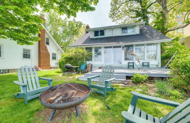 Coastal Lake Erie Cottage w/ Amazing Water Views!