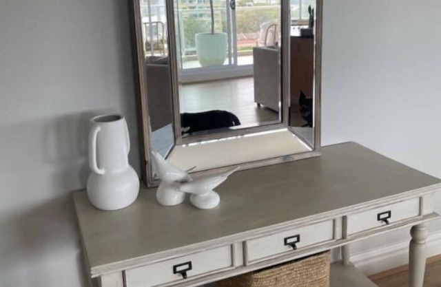 Coastal Luxury: Cozy 2-bedroom apartment in Brighton-Le-Sands with parking