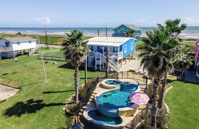 Coastal Luxury Home- Infinity Pool and Beach Views!