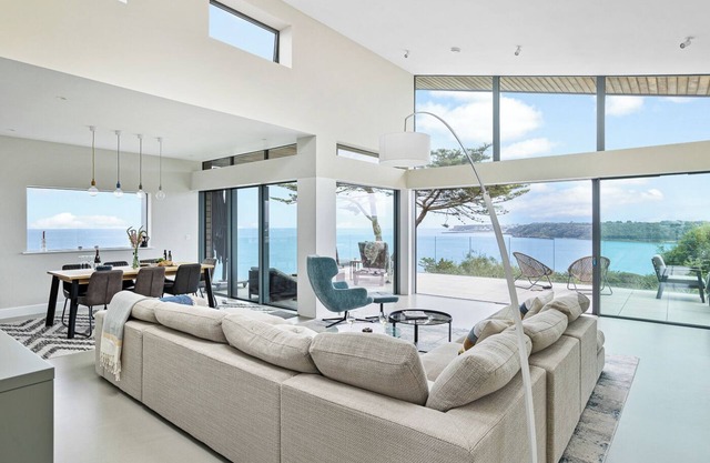 Coastal Luxury & stunning sea views over Torbay