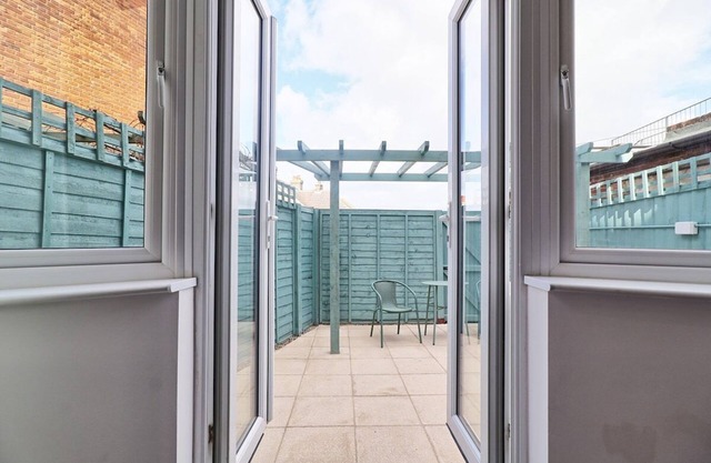 Coastal Nest - Premium flat,3 Minutes to the Beach