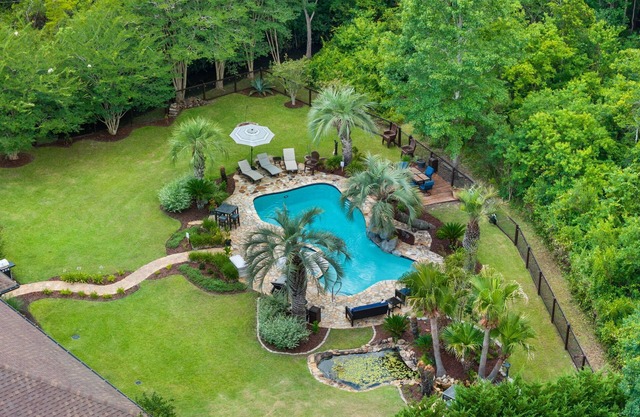 Coastal Oasis | 5 Bed, 3.5 Bath