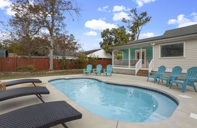 Coastal Pool Retreat - close to the Beach with a Private Heated Pool!!