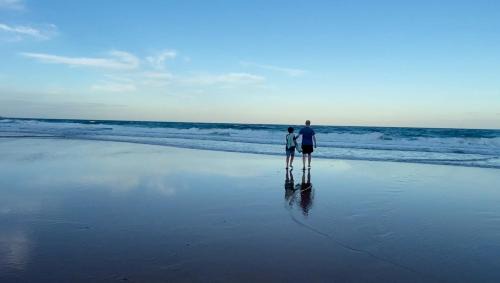 Coastal Retreat- Beach, Lagoon & Cafes Just Steps from Your Door!