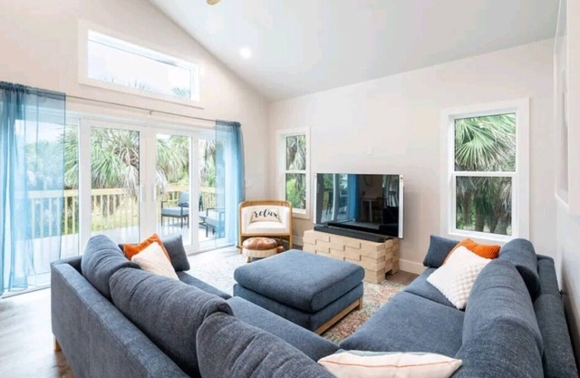 Coastal Sol Beach House - new home on Palm Island!