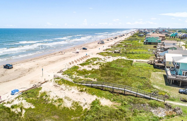 Coastal surfside beach escape w/sunset views & steps to beautiful beach
