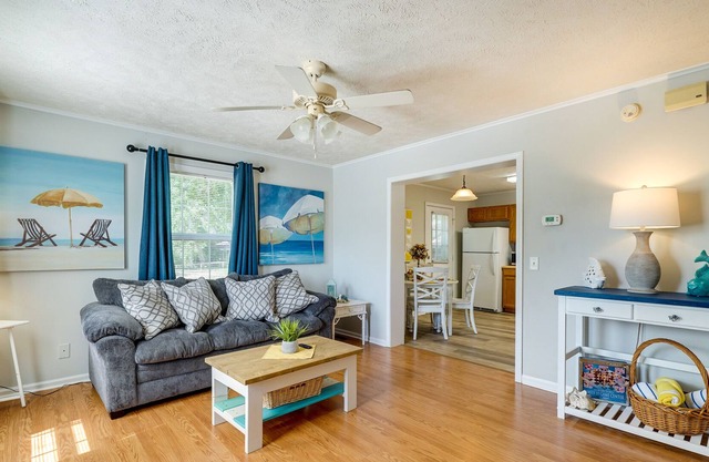 Coastal Wilmington Vacation Rental ~ 5 Mi to Beach