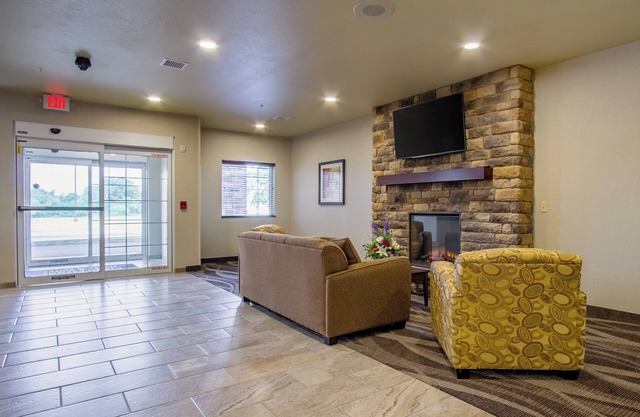 Cobblestone Hotel & Suites - Orrville