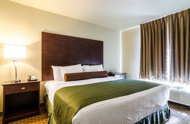 Cobblestone Inn & Suites - Kersey