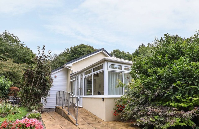 COCKEREL COTTAGE, Animaux acceptés à Llanllwni, Ref 983318