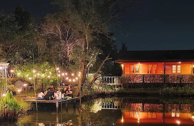Coco and Canal HomeStory