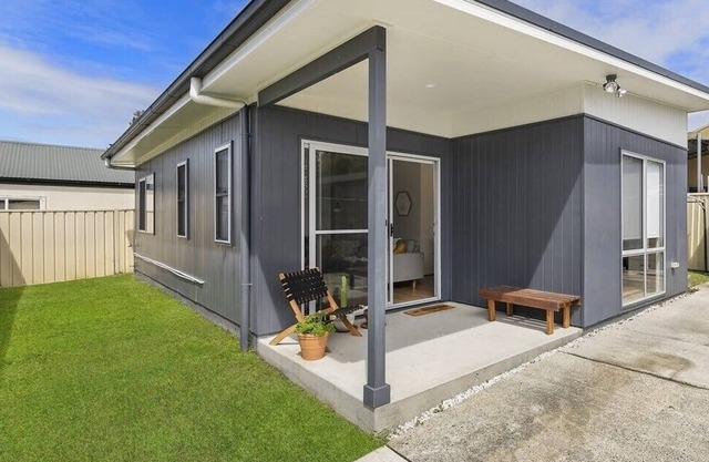Coco Blue Coastal Cottage - near Shelly Beach