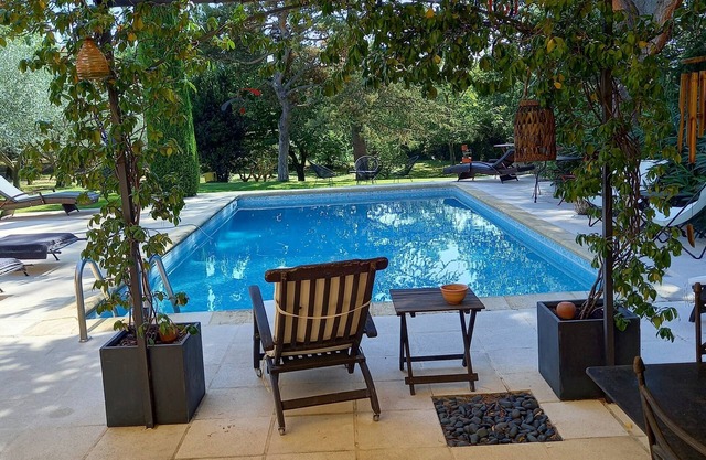 Cocon zen dans une oasis de verdure