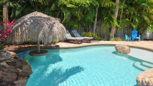 Coconut Breeze Cabin
