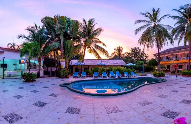 Coconut Resort Hotel