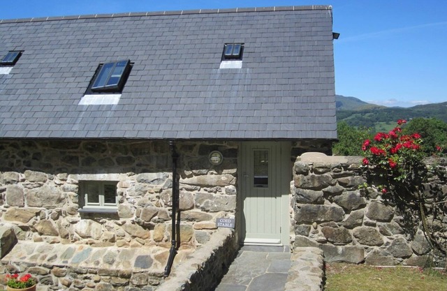 Stable mixte, conversion de grange de caractère de haute qualité, chauffage au sol