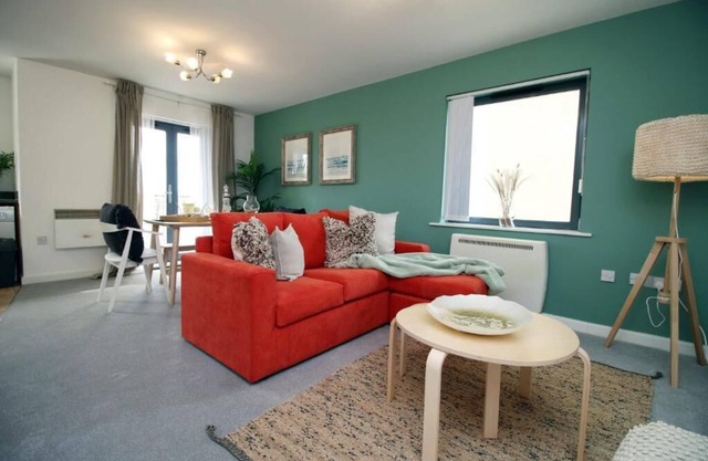 Observatory 2 bedroom apartment overlooking Beach