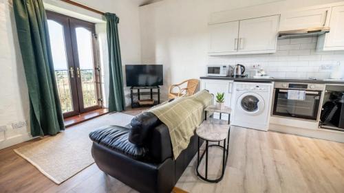 Collection of 2 Stunning Coastal Cottages nr Bude