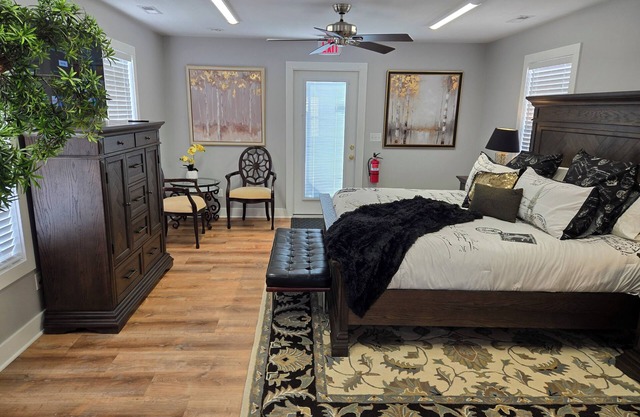 College St. Cottage